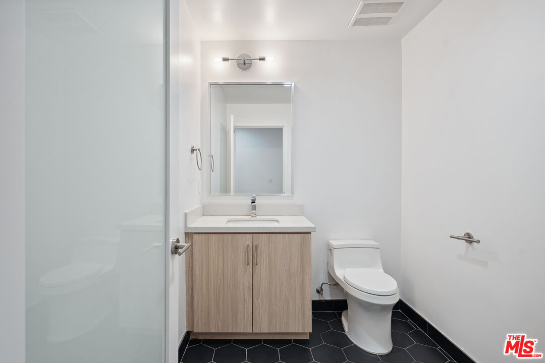 1746 Garfield Pl Unit: 101