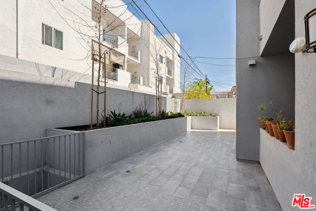 1746 Garfield Pl Unit: 101