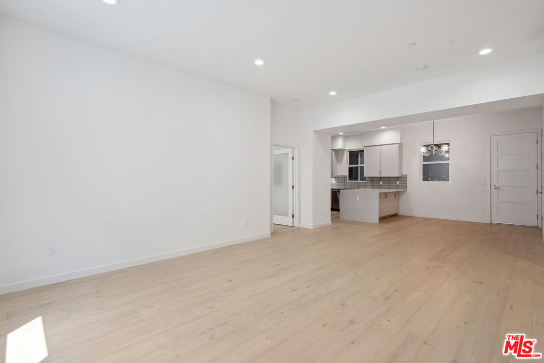 1746 Garfield Pl Unit: 102