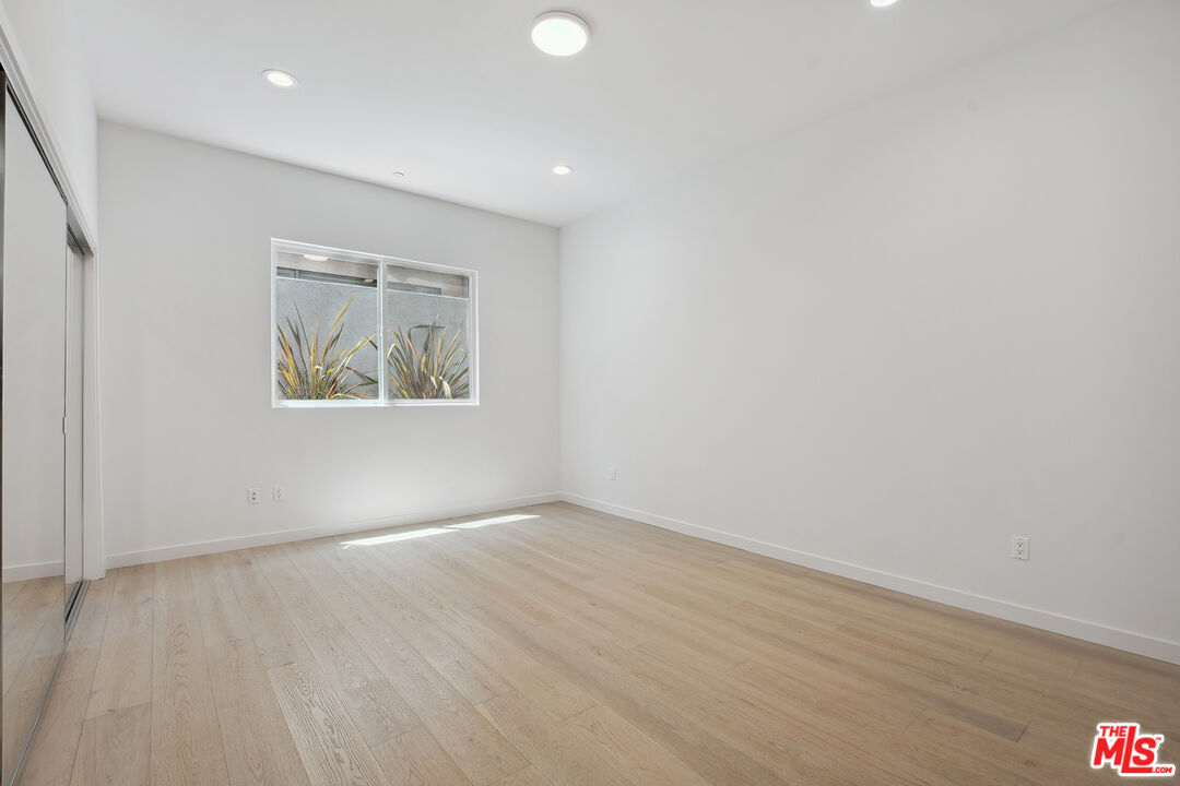 1746 Garfield Pl Unit: 102
