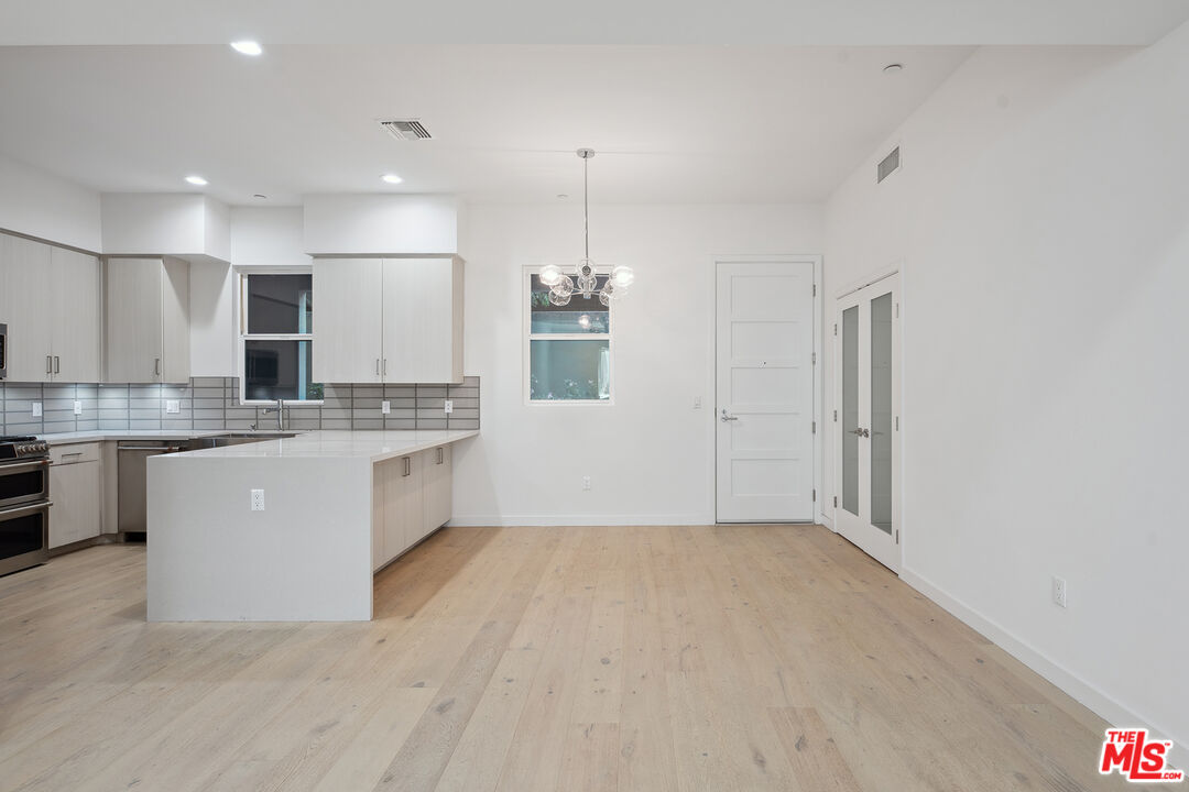 1746 Garfield Pl Unit: 102