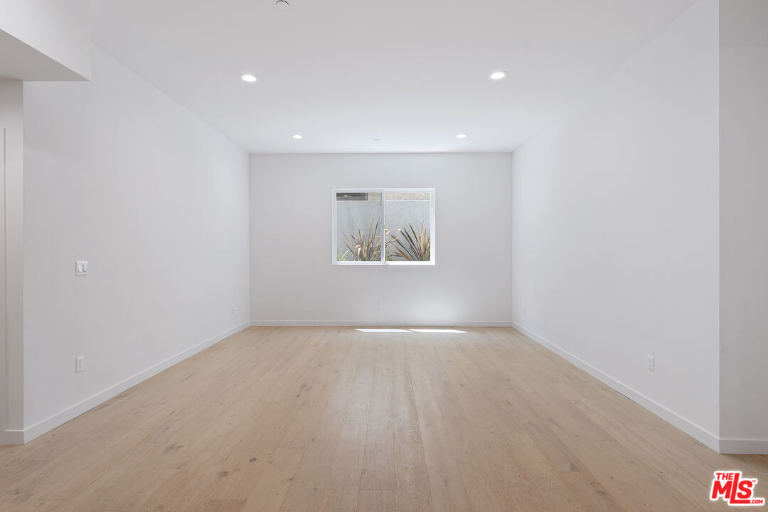 1746 Garfield Pl Unit: 102