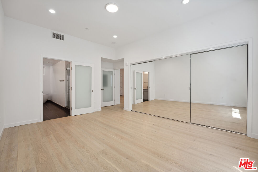 1746 Garfield Pl Unit: 102