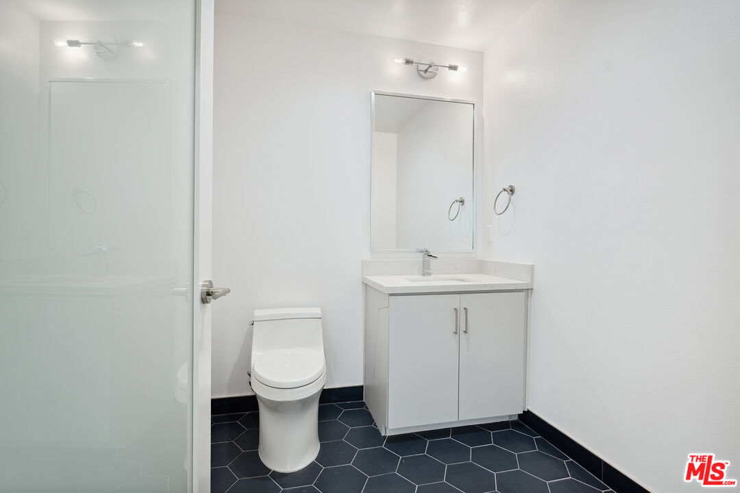 1746 Garfield Pl Unit: 102