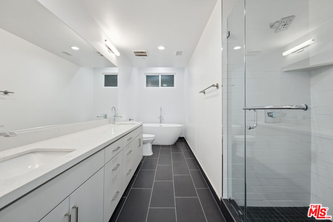 1746 Garfield Pl Unit: 102
