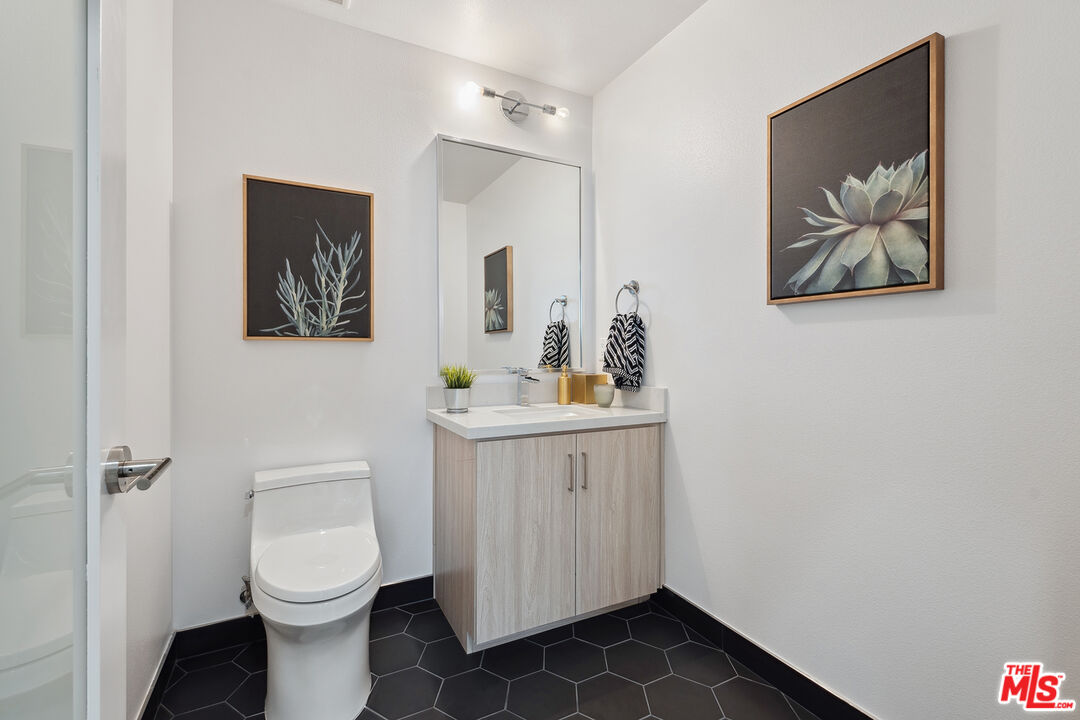 1746 Garfield Pl Unit: 202