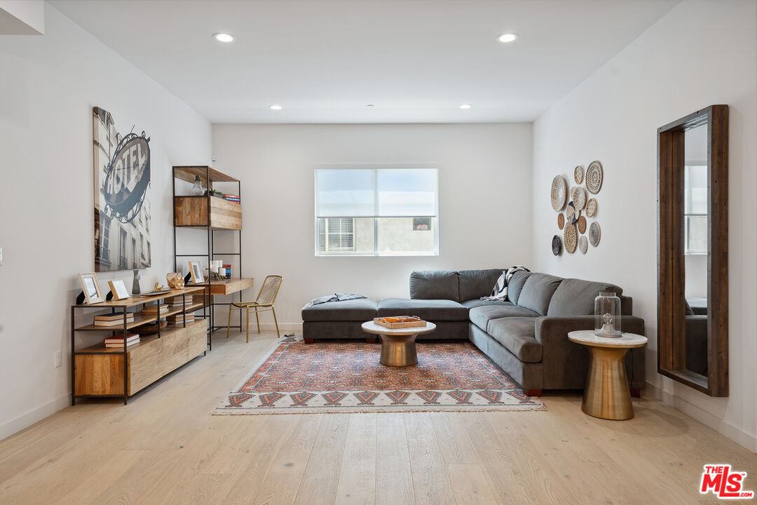 1746 Garfield Pl Unit: 202