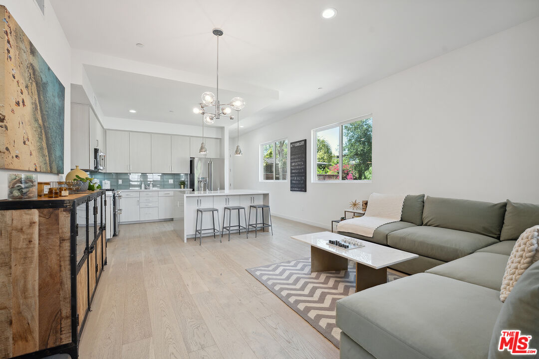 1746 Garfield Pl Unit: 203