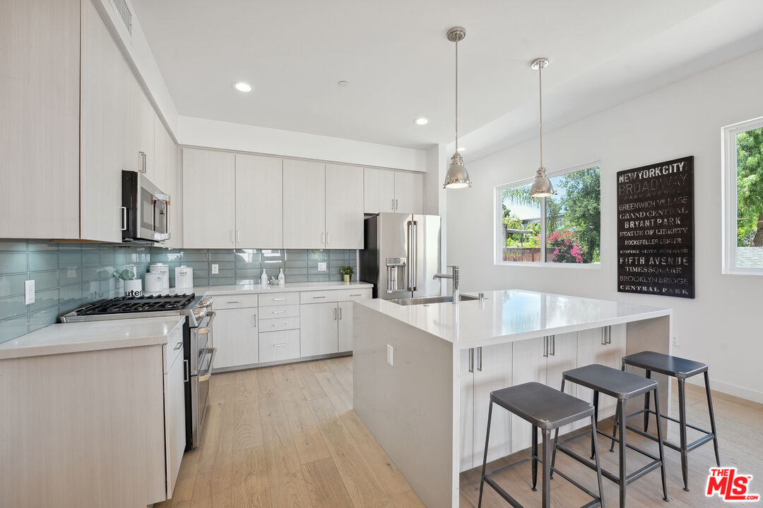 1746 Garfield Pl Unit: 203