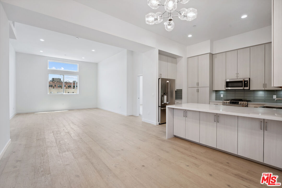 1746 Garfield Pl Unit: 302