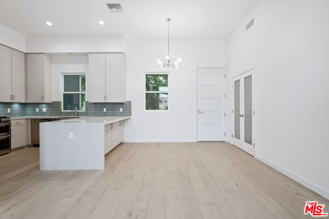 1746 Garfield Pl Unit: 302