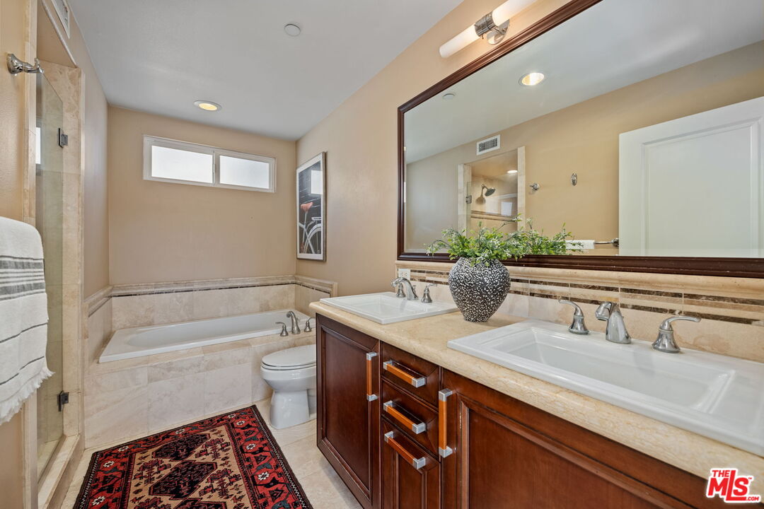 5401 Morella Ave Unit: 107
