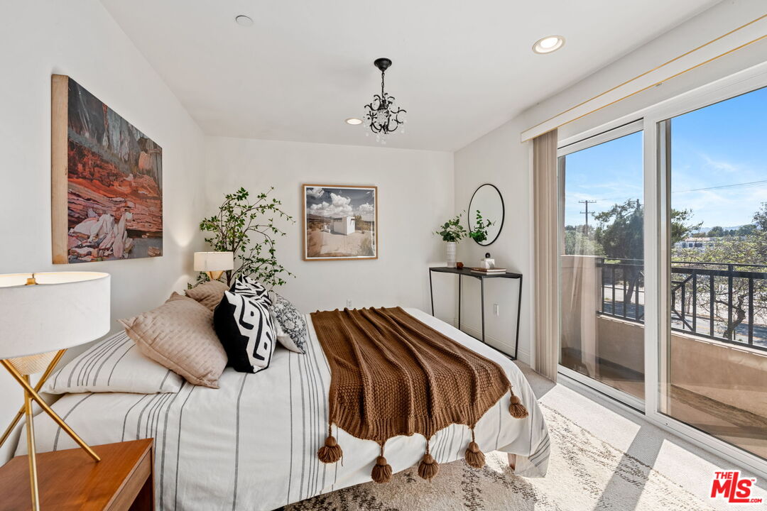 5401 Morella Ave Unit: 107