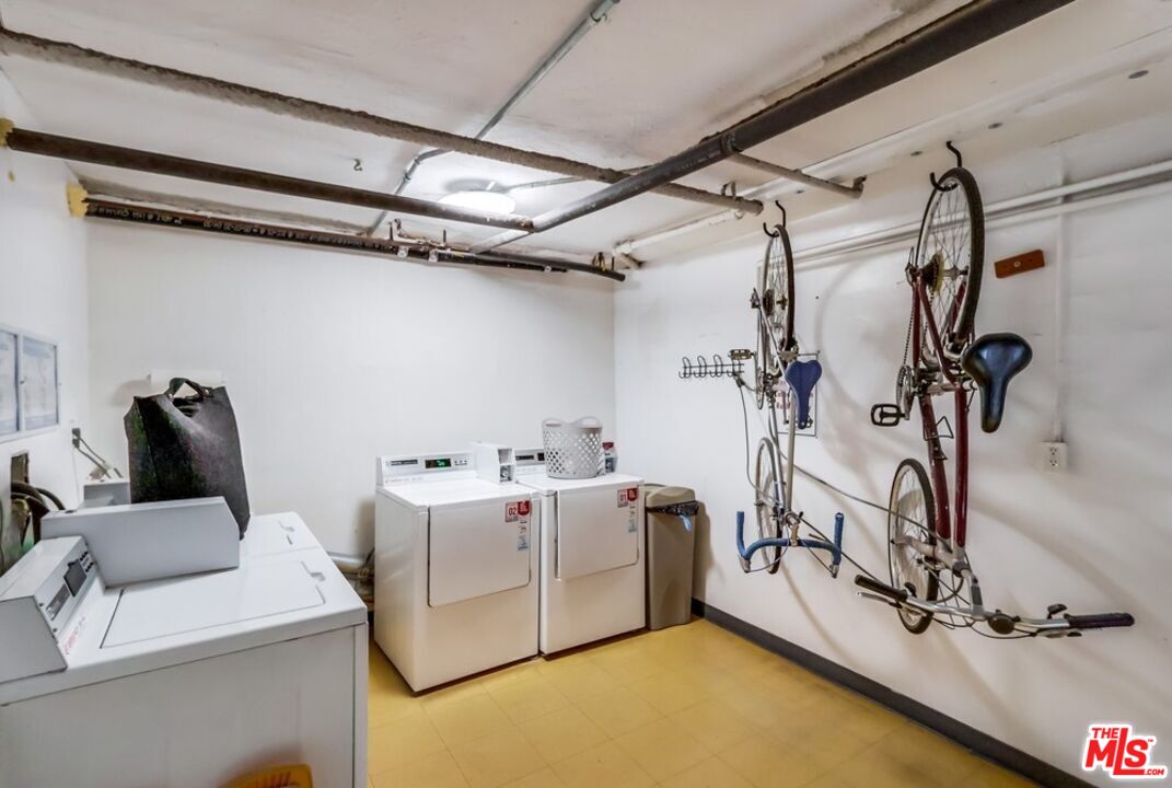 1275 Havenhurst Dr Unit: 4