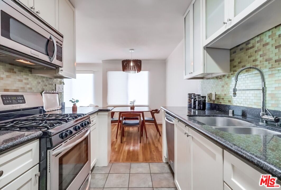 1275 Havenhurst Dr Unit: 4