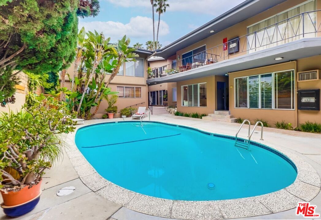 1275 Havenhurst Dr Unit: 4