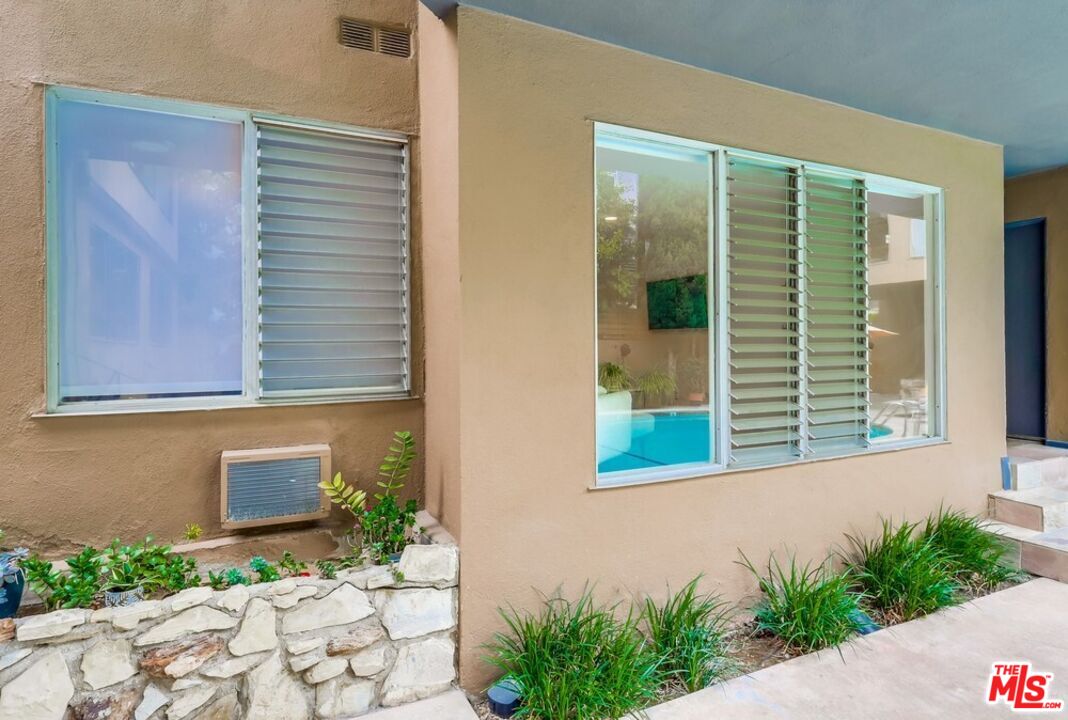 1275 Havenhurst Dr Unit: 4