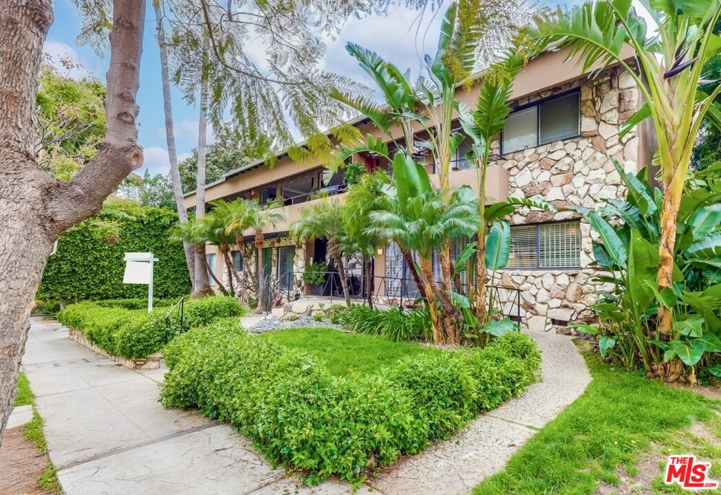 1275 Havenhurst Dr Unit: 4