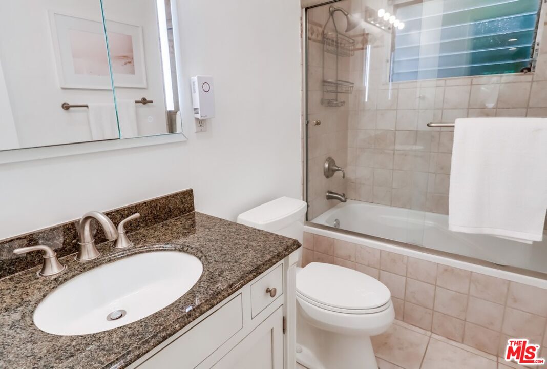 1275 Havenhurst Dr Unit: 4