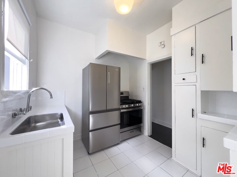 1532 Rosalia Rd Unit: 3/4