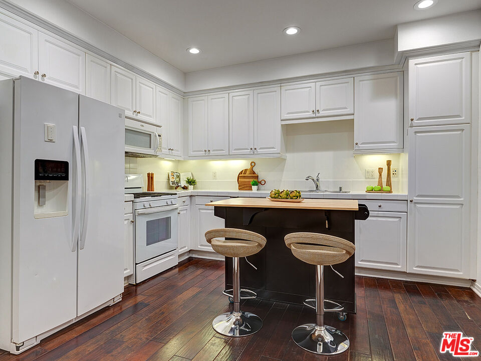 6020 S Seabluff Dr Unit: 122