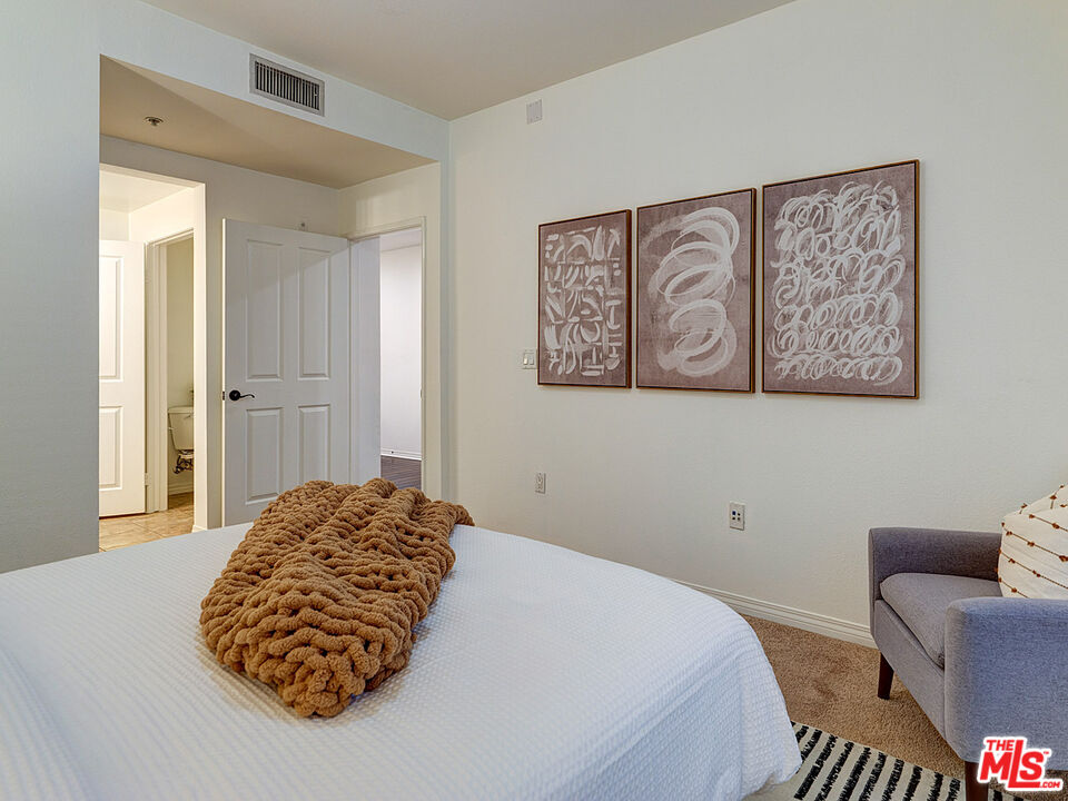 6020 S Seabluff Dr Unit: 122