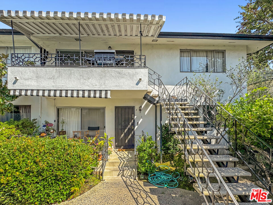 3320 Griffith Park Blvd Unit: 4