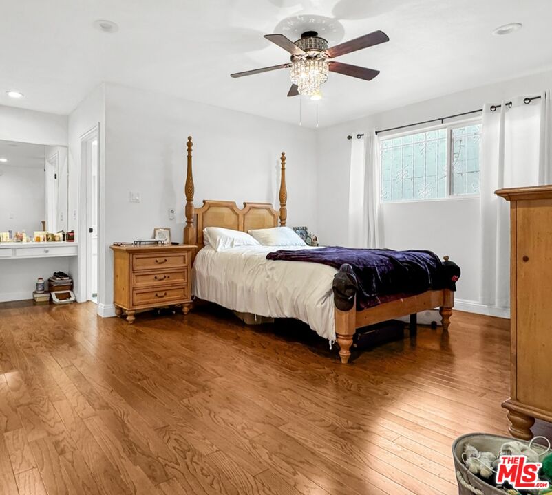 3320 Griffith Park Blvd Unit: 4