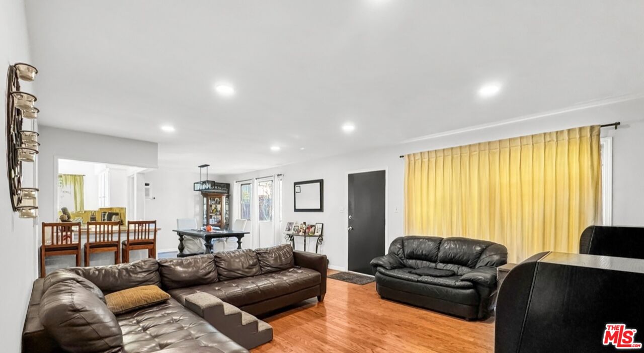 3320 Griffith Park Blvd Unit: 4