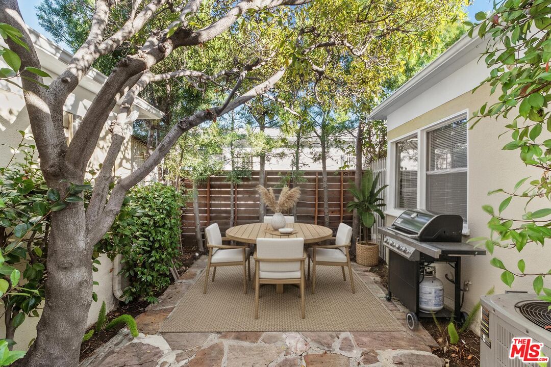 6289 Commodore Sloat Dr