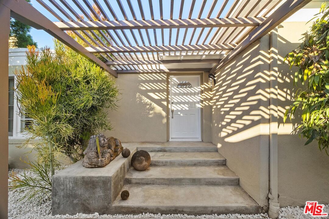 920 Carrillo Drive