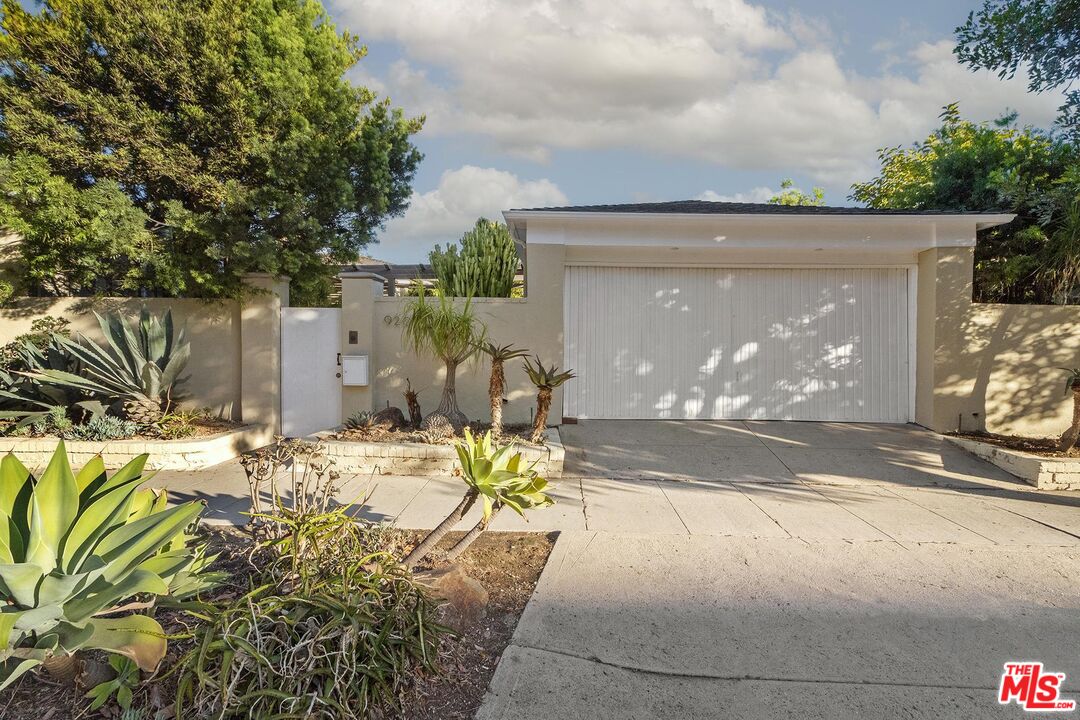 920 Carrillo Drive