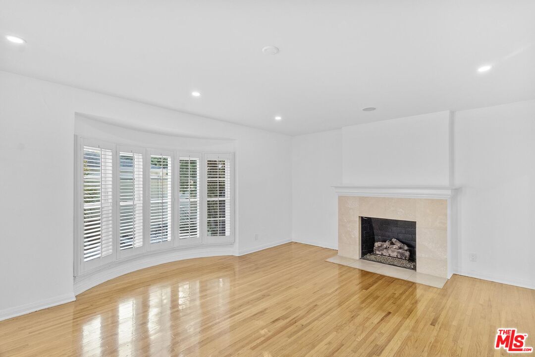920 Carrillo Drive