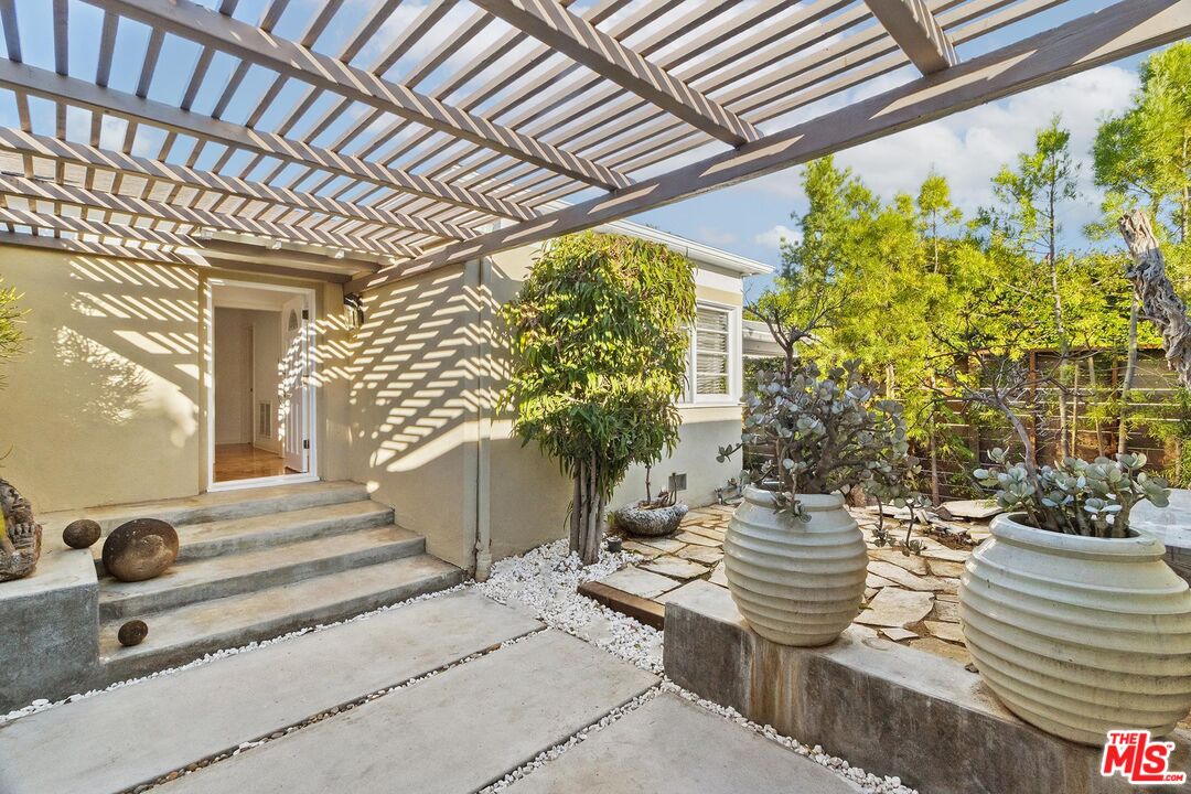 920 Carrillo Drive