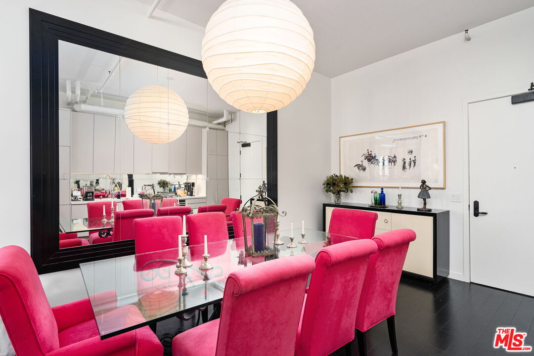 1645 N Vine St Unit: 605