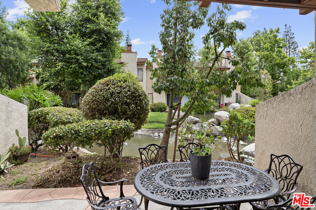 5720 Owensmouth Ave Unit: 152