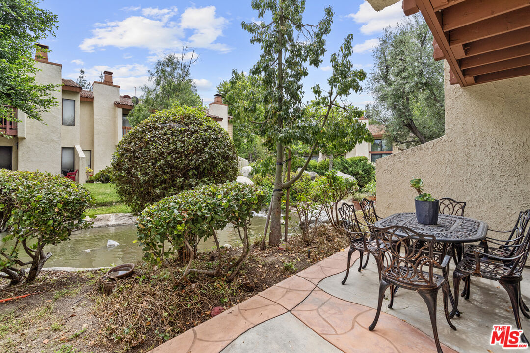 5720 Owensmouth Ave Unit: 152