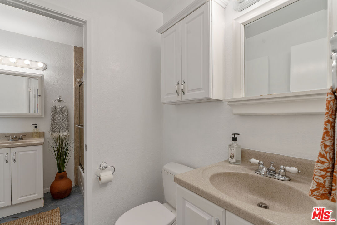 4900 Overland Ave Unit: 243