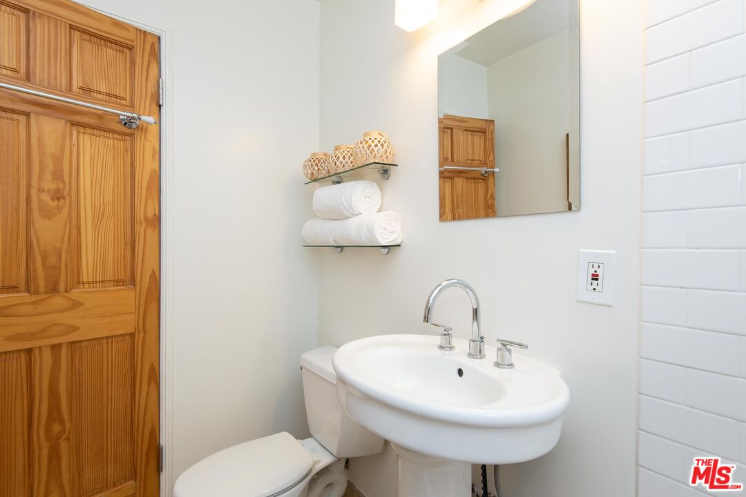 11670 W Sunset Blvd Unit: 108