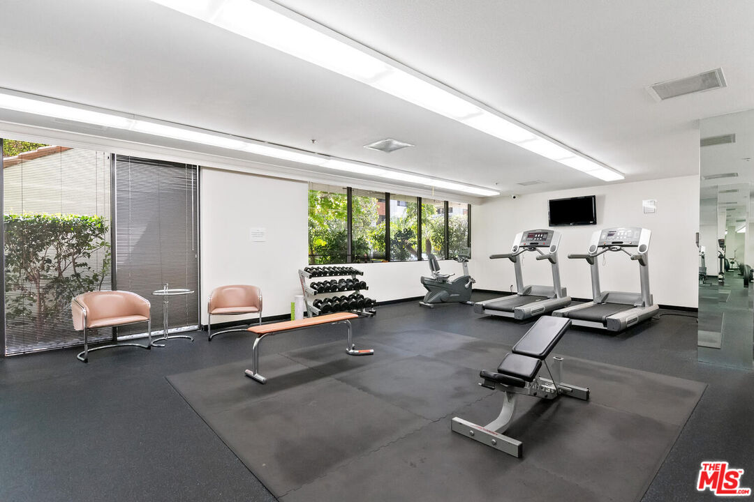 2131 Century Park Ln Unit: 307