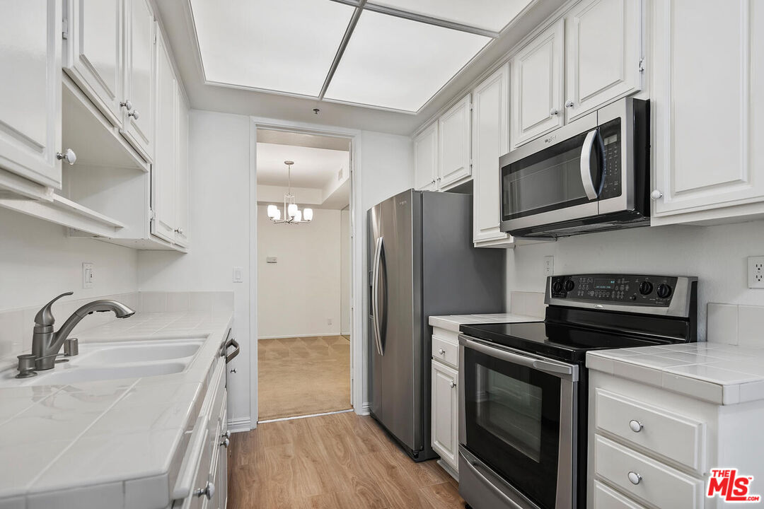 2131 Century Park Ln Unit: 307