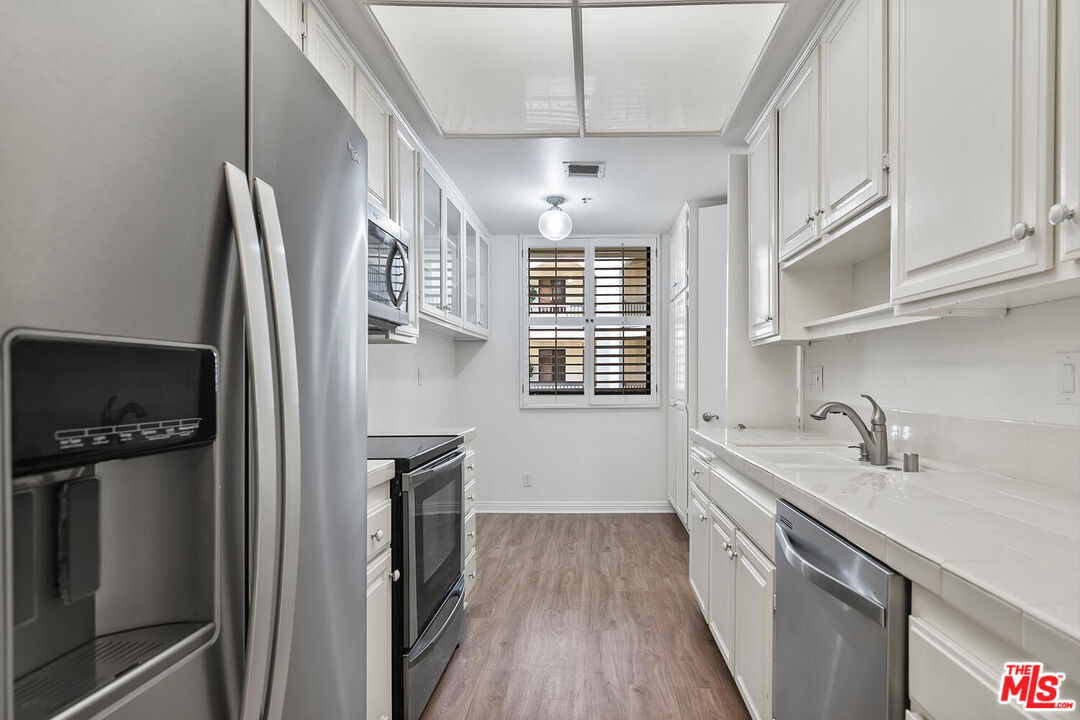 2131 Century Park Ln Unit: 307