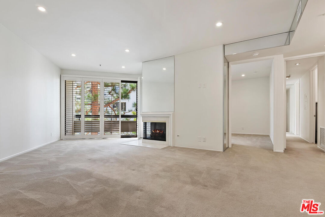 2131 Century Park Ln Unit: 307