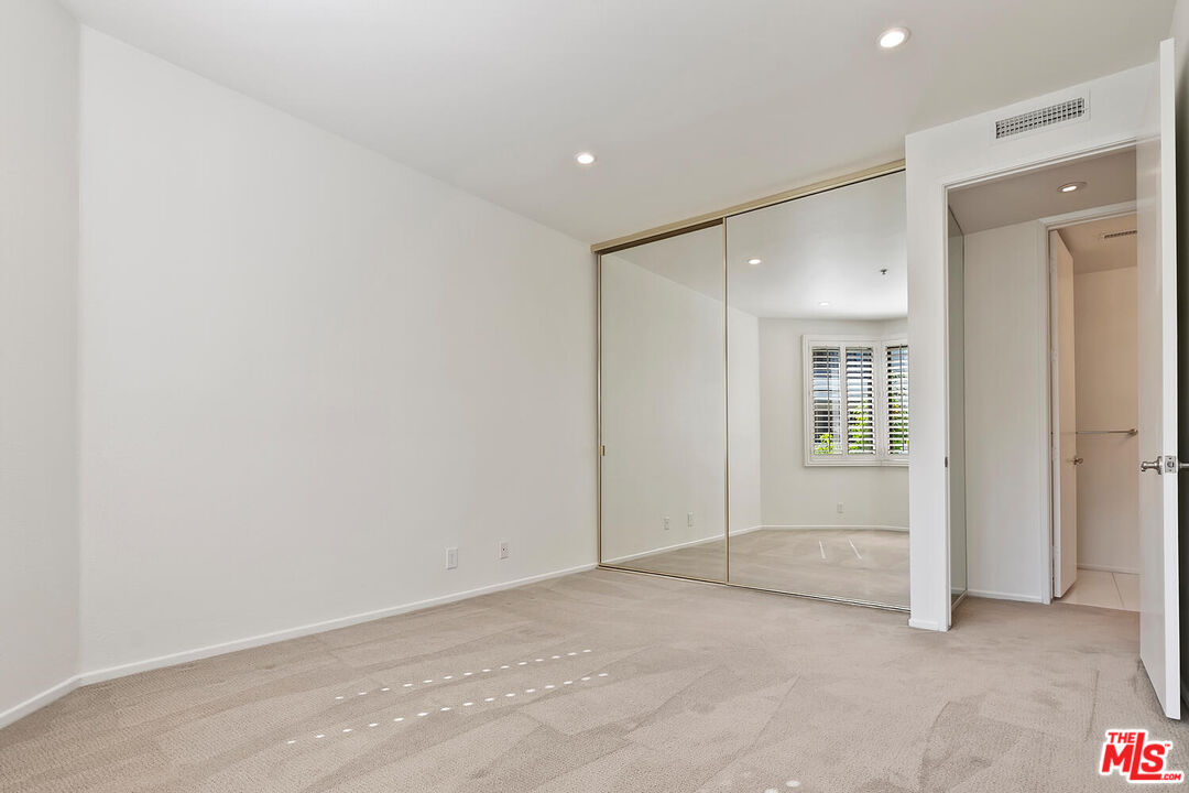 2131 Century Park Ln Unit: 307