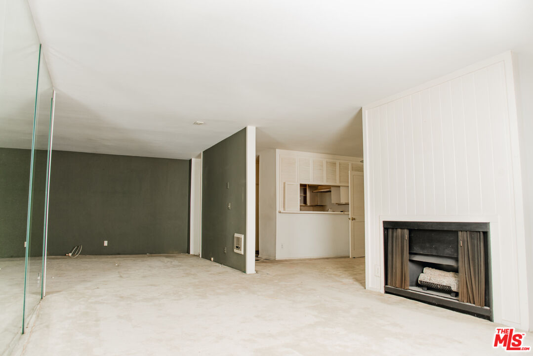 11645 Montana Ave Unit: 137