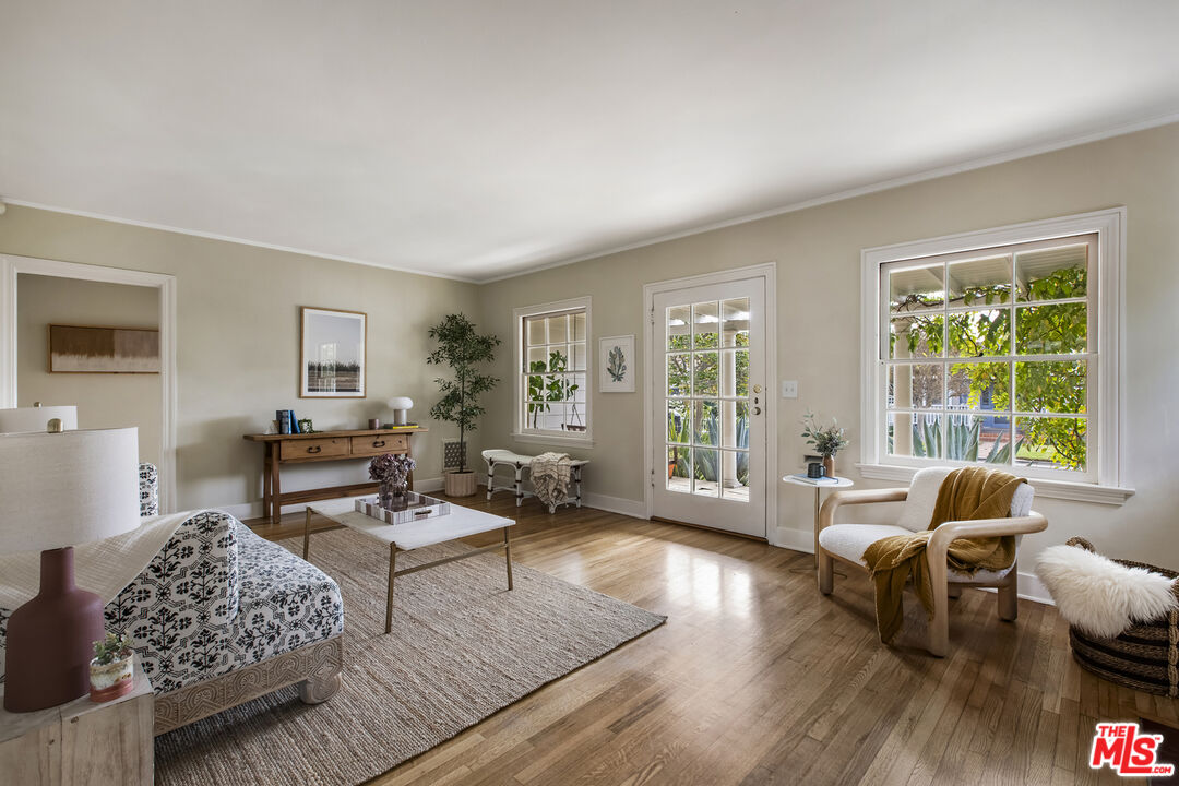 16 Oak Knoll Gardens Dr