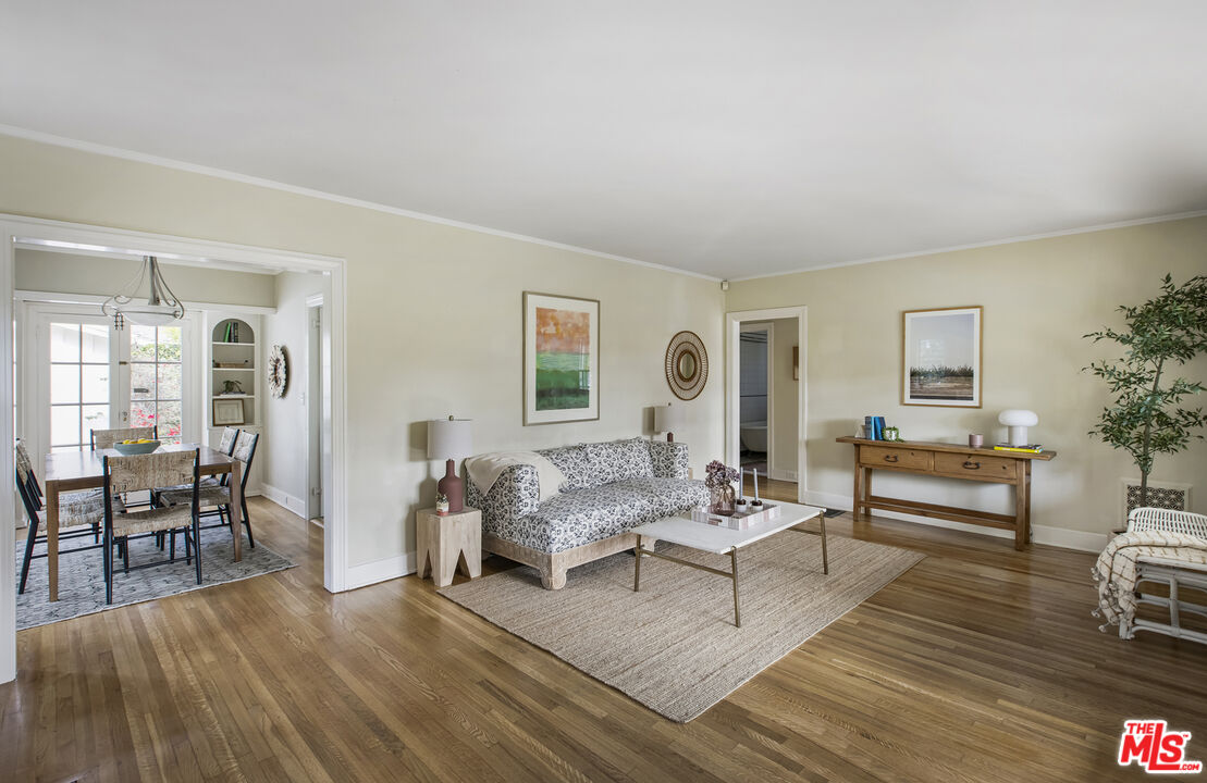 16 Oak Knoll Gardens Dr