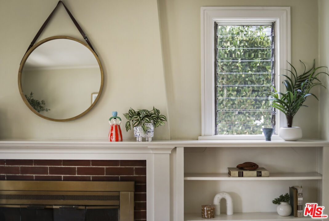 16 Oak Knoll Gardens Dr