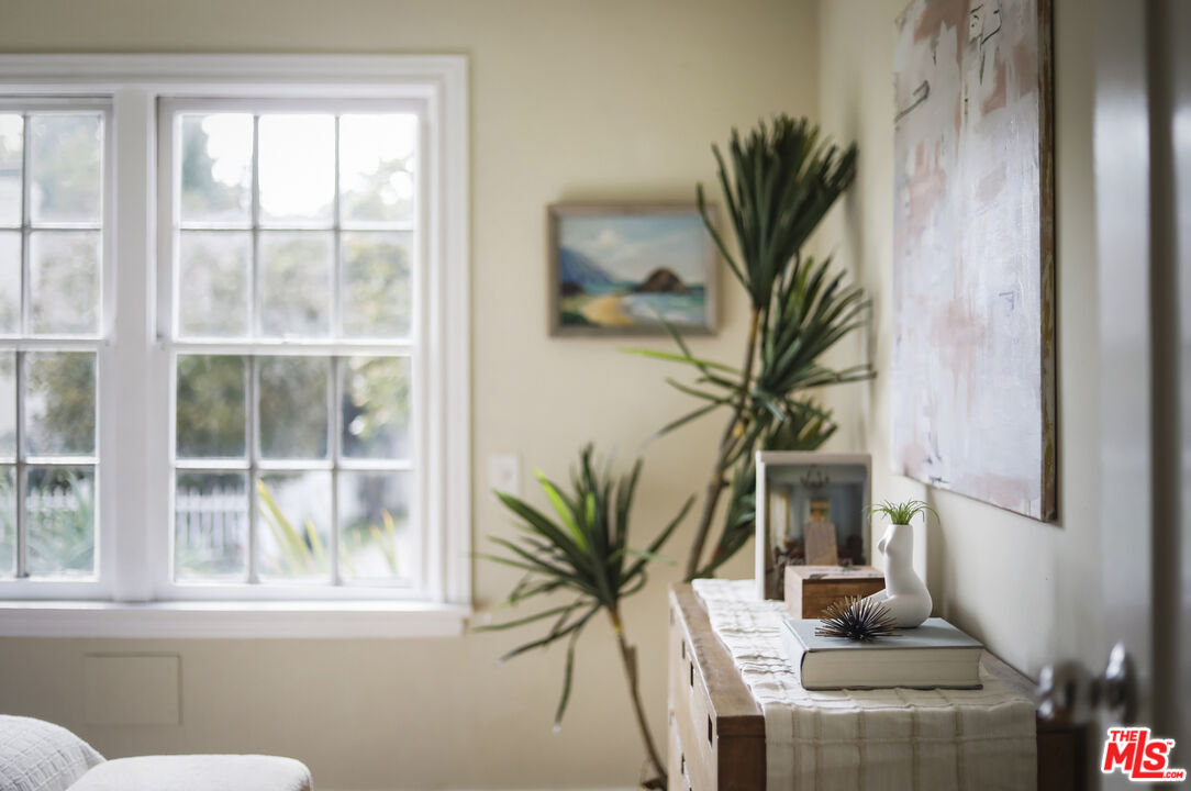 16 Oak Knoll Gardens Dr