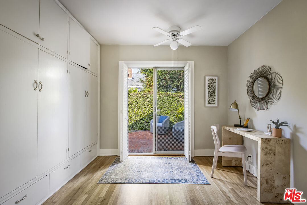 16 Oak Knoll Gardens Dr